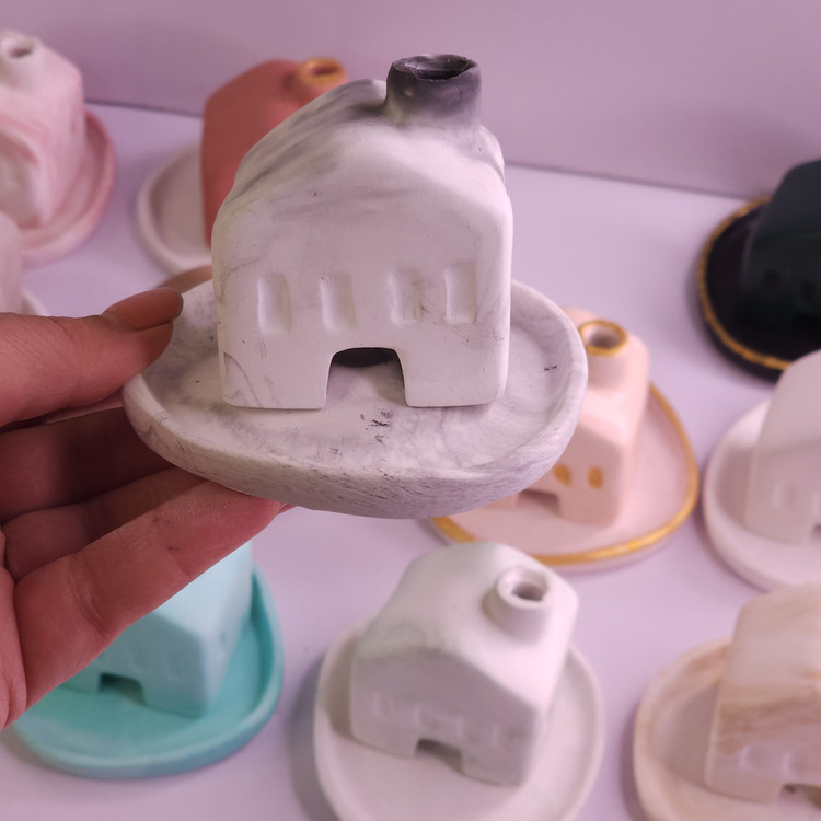 سبز رنگ کلبه